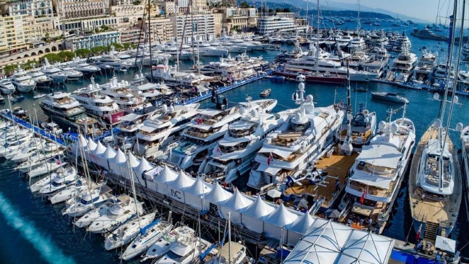 Plein Coeur De Monaco, A 300 Metres A Pied Du Port De Monaco, 4 Pieces Dans Des Escaliers Vue Mer Exceptionnelle Exteriör bild